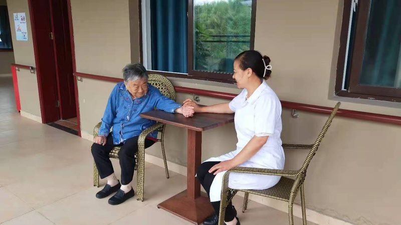 广州老人算过这笔账：社区养老和机构养老到底差在哪